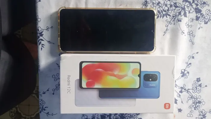 Redmi 12c de barbada