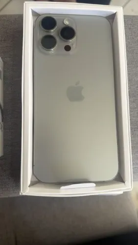 Vendo iPhone 16 pro Max 256gb aparelho impecável