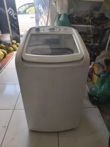 Máquina de lavar roupa Eletrolux 11kg