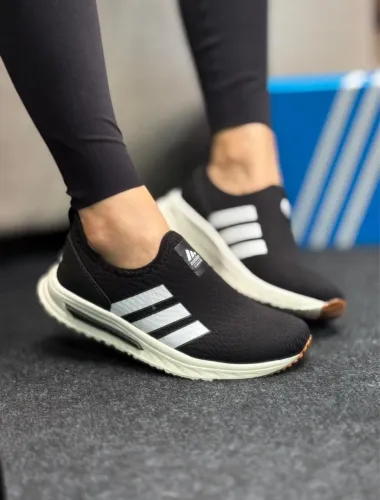 TÊNIS ADIDAS SLIP ON