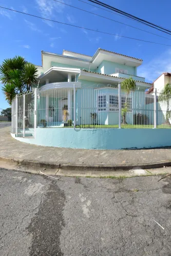 Casa à Venda em Sorocaba-SP, Jardim dos Estados! 3 quartos, 3 suítes, 2 salas, 6 banheiros