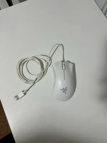 Mouse razer deathadder essential branco 