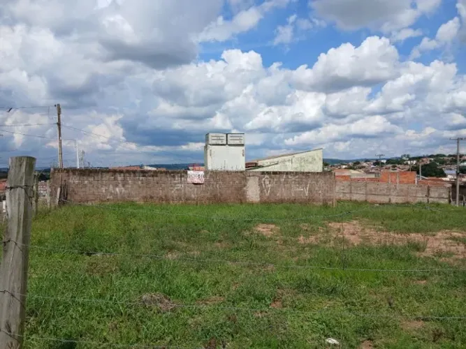Terreno à Venda de 390 e 270m² Jd. Carlos Lourenço - Campinas