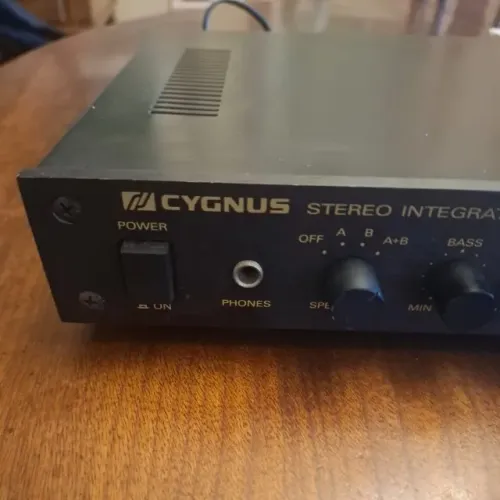 Amplificador Estéreo Cygnus AC 200 - Revisado e 100% Funcionando (Hi-Fi Vintage)