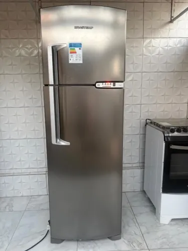 EXCELENTE OPORTUNIDADE GELADEIRA BRASTEMP BRM42  FROST FREE PAINEL DIGITAL SEMINOVA 