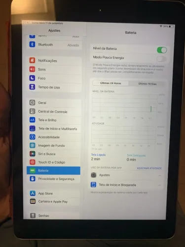 iPad 5a geracao 128GB Wi-Fi A1822 9.7 prata - com capinha de brinde