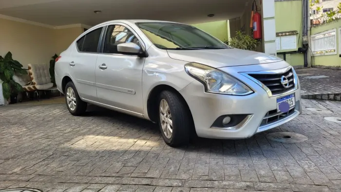 Nissan Versa SL 1.6 16V Flex Fuel 4P Mec. 2016