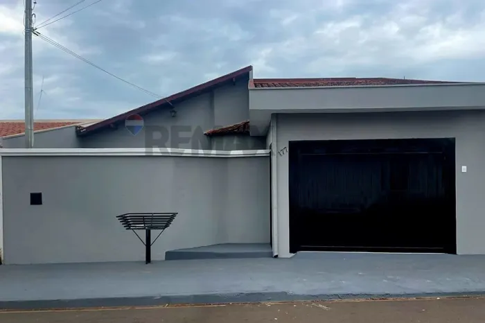 "Casa Encantadora à Venda em São Joaquim da Barra"