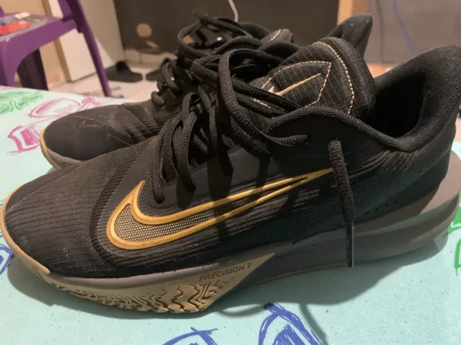 Vendo nike precision VII (tenis para esporte volei e futsal)