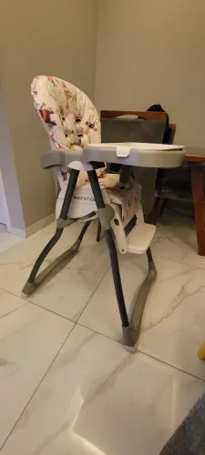 Cadeirinha alimentação Peg Perego