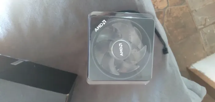 Cooler AMD Wraith Prism