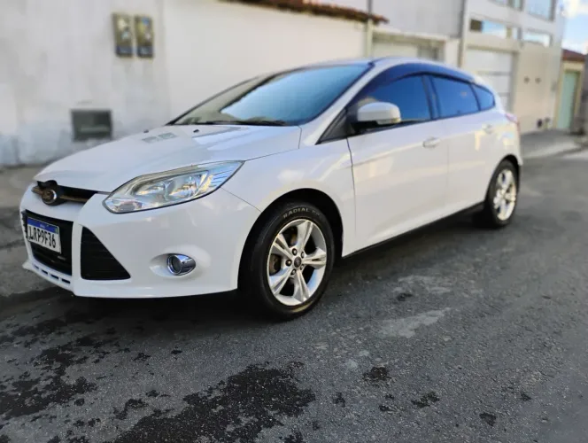 Ford Focus 1.6 S/se/se Plus Flex 8v/16v 5P 2015