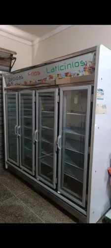 Freezer 4 portas mercado