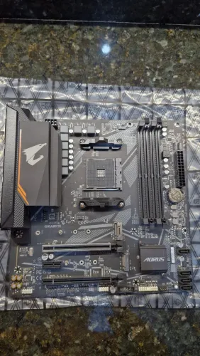 Placa Mae B550M Aorus Elite ENVIO OLX PAY!