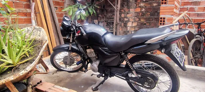 Moto Honda CG 125 Preta - Econômica, Conservada e Pronta para Rodar!<br>
