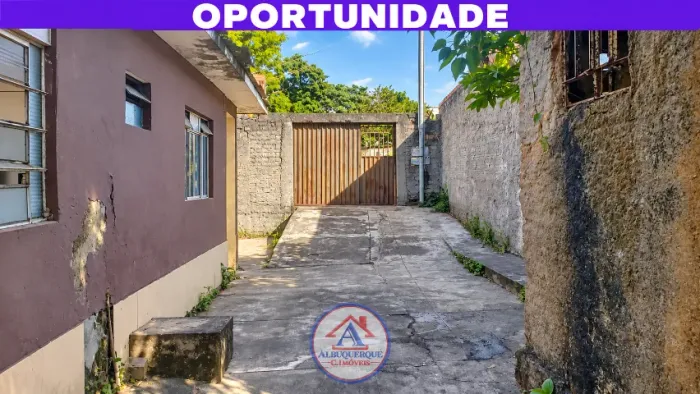 CASA + 2 BARRACÕES - SETOR SANTA HELENA
