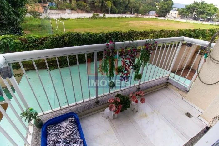 Apartamento com 2 dormitórios à venda, 60 m² por R$ 325.000,00 - Várzea das Moças - São Go