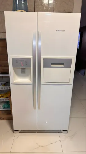 Geladeira Electrolux Side by side modelo SH70B
