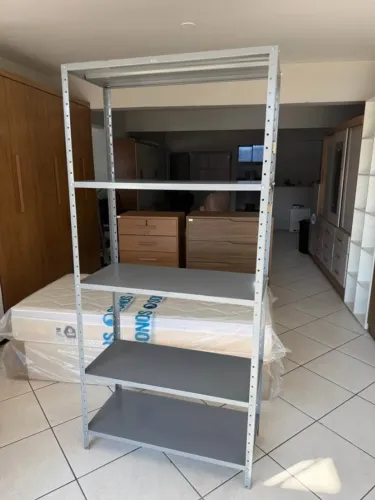 Estante de aço 1.98x0.92x0.40 em ótimo estado
