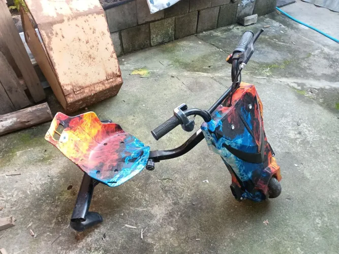 Triciclo elétrico 