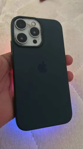 iPhone XR na carcaça, Face ID e tela original funcionando perfeitamente