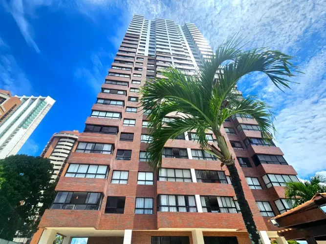 Apart. mobiliado c/ 54 m² no Ed. Studio da Praia em Ponta Negra com vista mar