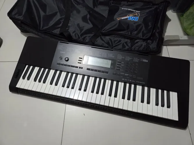 Teclado Casio CTK-5200