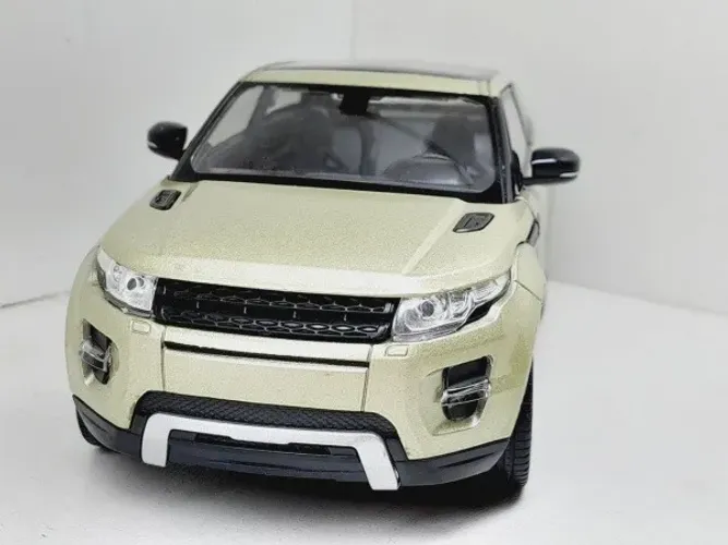 Miniatura Land Rover Range Rover Evoque Welly 1/24