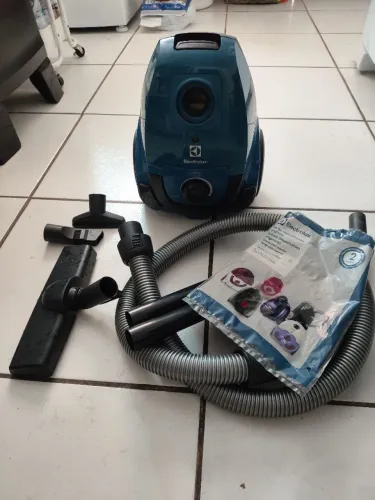 Aspirador de Pó Eletrolux Sonic 1400 W + Refil Extra.