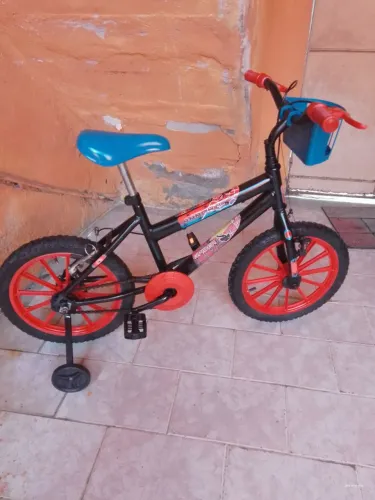 Bicicleta infantil aro 16 completa, praticamente nova, Homem-aranha