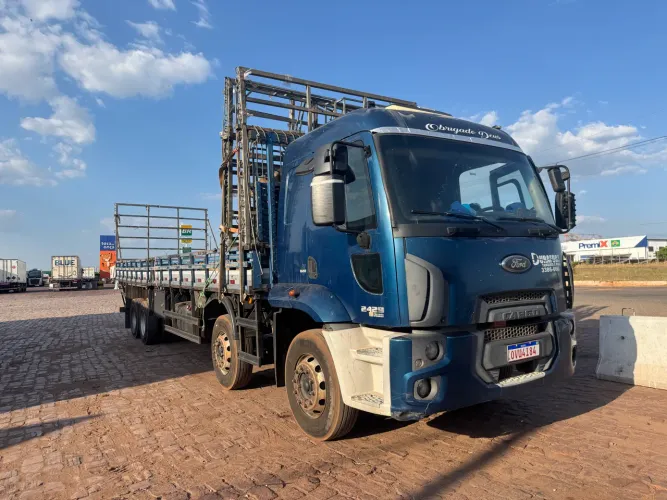 Ford cargo 2429 bitruck