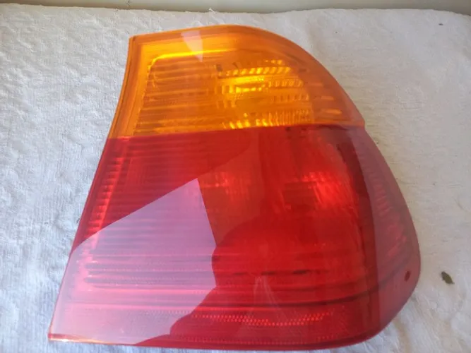 Lanterna bmw 320 323 328 330 1999/21 direta