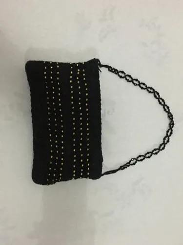 Bolsa Preta De Croche E Miçangão E Alça De Cristal