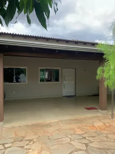 Drumond Imovel Vende Encantadora Resid com 3 Qtos, Piscina e Energia Solar Guara Park