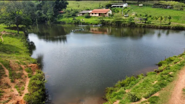 Chácara Abadiânia 1 km de chão 