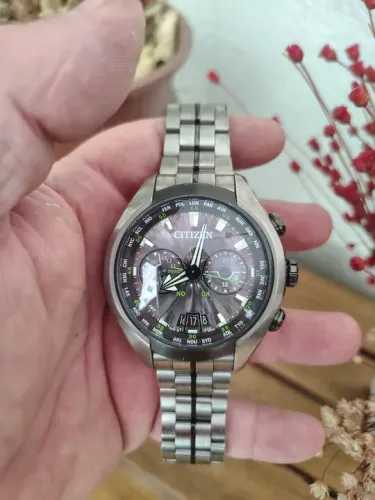 Relógio Citizen Eco-DriveSatélite Titânium Trocas 
