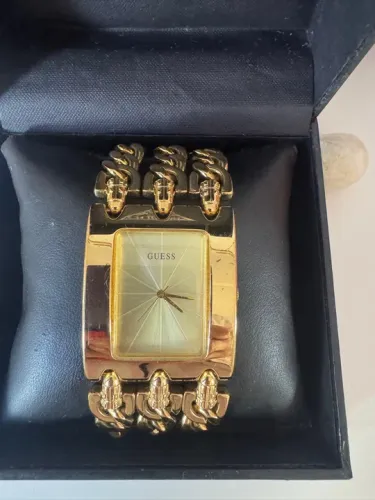 Relógio Guess Feminino Dourado original 