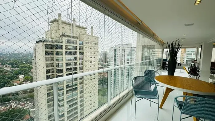 Apartamento de Luxo no Condomínio Sophistic do Campo Belo