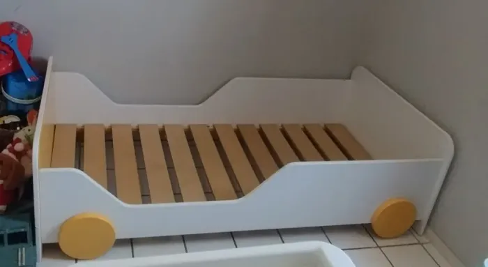 Cama seminova Tok&Stok