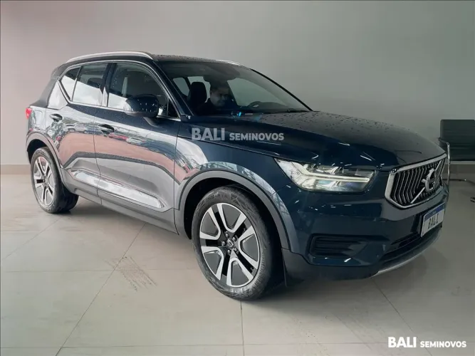 Volvo XC40 2021