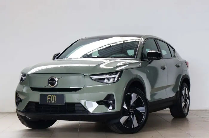 Volvo C40 Recharge Pure Eletric (elétrico) 2024