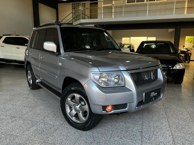 Mitsubishi Pajero Tr4 2.0 Flex Automática 4x4 raridade 