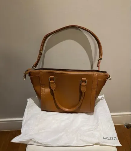 Bolsa Arezzo Caramelo