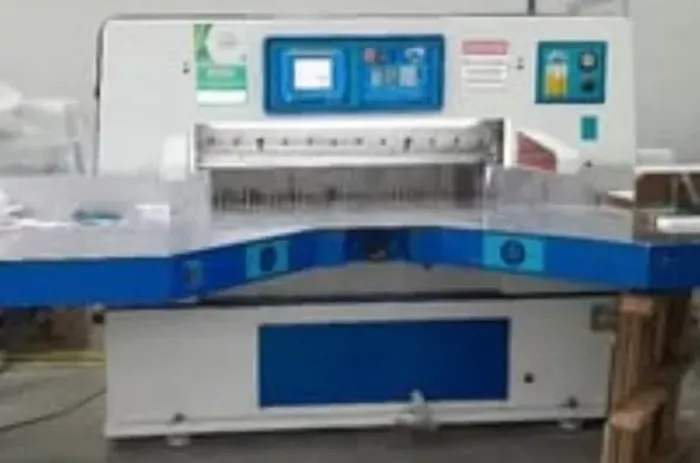 Guilhotina Guarani cnc 1.20 completa ano 2013 c/ elevador 