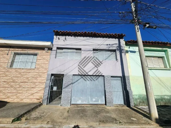 Casa para comprar com 2 quartos, na Vila Barcelona em Sorocaba/SP.
