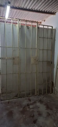 Portão/grade de ferro