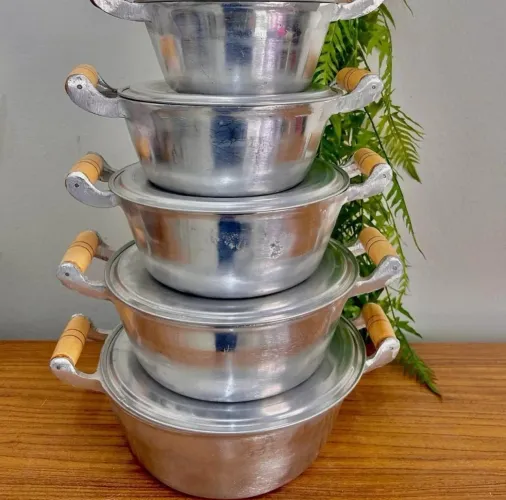 Conjunto de 5 panelas de alumínio batido