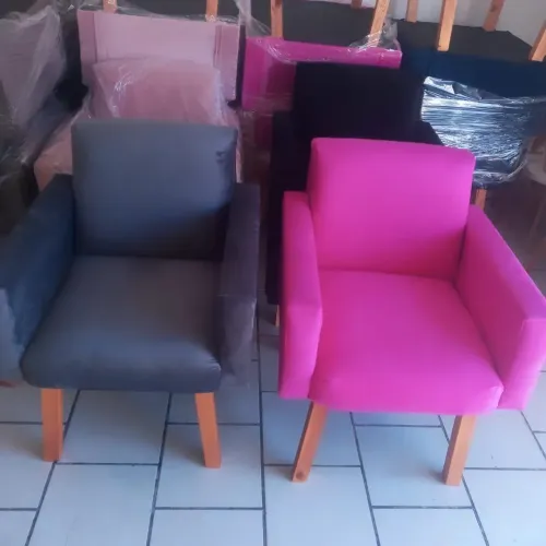 Poltronas Modernas - Preço Imperdível!