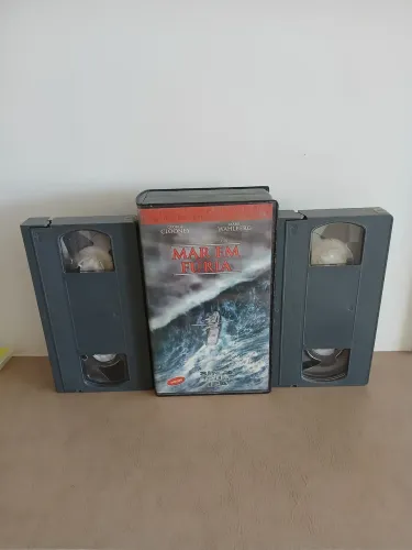 Mar em Fúria - VHS Dupla Dublada - George Clooney e Mark Wahlberg