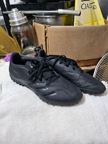Chuteira Adidas Predator